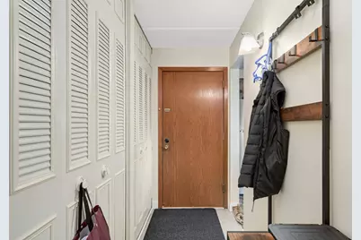 10501 Cedar Lake Rd #420, Minnetonka, MN 55305 - Photo 5