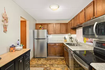 10501 Cedar Lake Rd #420, Minnetonka, MN 55305 - Photo 15