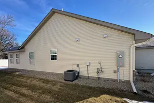 808 17th St N, Princeton, MN 55371 - Photo 19