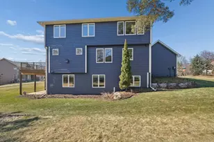 9315 Cold Stream Ln, Eden Prairie, MN 55347 - Photo 13