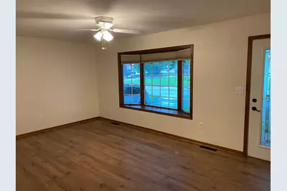 220 S 2nd Street, Bird Island, MN 55310 - Photo 9