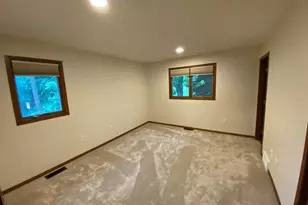 220 S 2nd St, Bird Island, MN 55310 - Photo 9