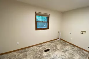 220 S 2nd St, Bird Island, MN 55310 - Photo 15