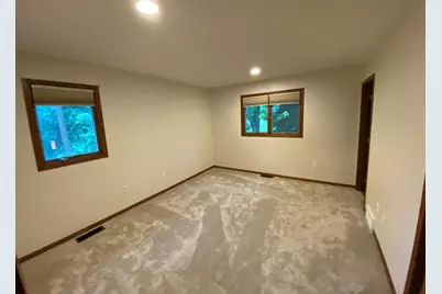 220 S 2nd Street, Bird Island, MN 55310 - Photo 9