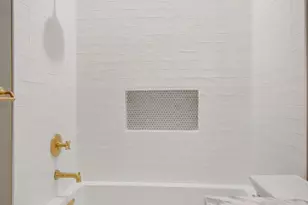 320 Laurel Curve, Golden Valley, MN 55426 - Photo 19