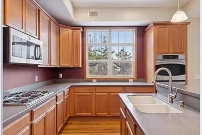 1244 County Road D E #106, Maplewood, MN 55109 - Photo 5