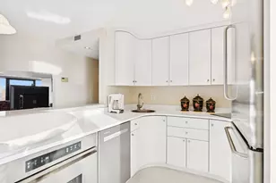 1920 S 1st St, Minneapolis, MN 55454 - Photo 11