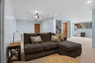 6420 Bluff Dr, Bloomington, MN 55438 - Photo 37