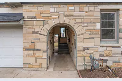 231 Isabel Street W, Saint Paul, MN 55107 - Photo 3