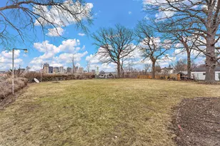 231 Isabel St W, Saint Paul, MN 55107 - Photo 9