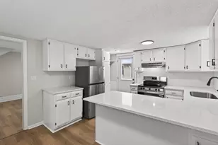 342 Curtice St W, Saint Paul, MN 55107 - Photo 13