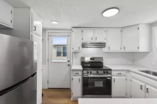 342 Curtice St W, Saint Paul, MN 55107 - Photo 15