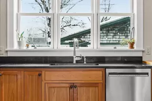 674 Holly Ave, Saint Paul, MN 55104 - Photo 23