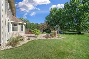 800 27th St SW, Austin, MN 55912 - Photo 7