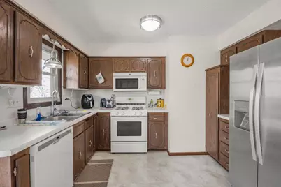 16420 Lake Ridge Drive, Maple Grove, MN 55311 - Photo 23