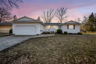 1224 S Ramsey St, Blue Earth, MN 56013 - Photo 5