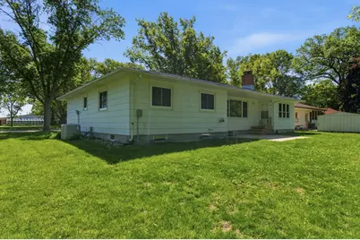 1224 S Ramsey Street, Blue Earth, MN 56013 - Photo 5