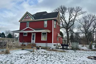 39 Cedar St, Easton, MN 56025 - Photo 1