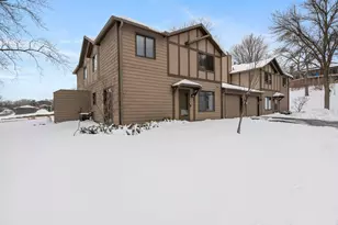 11596 Scotch Pine Ct, Eden Prairie, MN 55344 - Photo 3