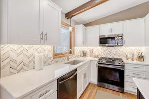 8015 Cooper Ave, Inver Grove Heights, MN 55076 - Photo 7