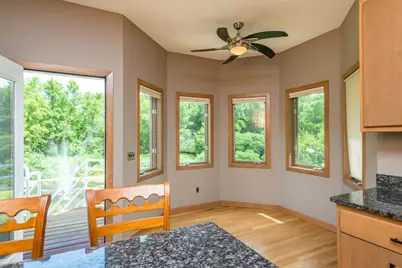 880 Vineland Court, Chanhassen, MN 55317 - Photo 5