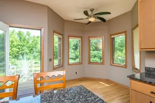 880 Vineland Ct, Chanhassen, MN 55317 - Photo 5