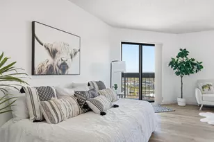 78 10th St E, Saint Paul, MN 55101 - Photo 5