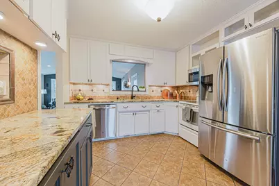 2202 15th Avenue S, Fargo,  58103 - Photo 7