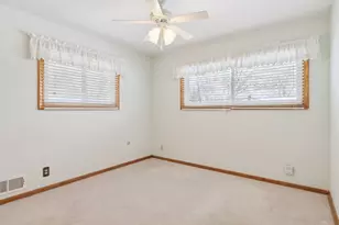 1484 Dieter St, Saint Paul, MN 55106 - Photo 15