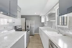 2115 Marquis Rd, Golden Valley, MN 55427 - Photo 11