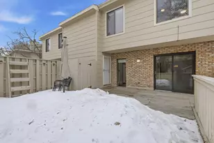 2115 Marquis Rd, Golden Valley, MN 55427 - Photo 35