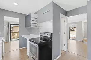 2115 Marquis Rd, Golden Valley, MN 55427 - Photo 13