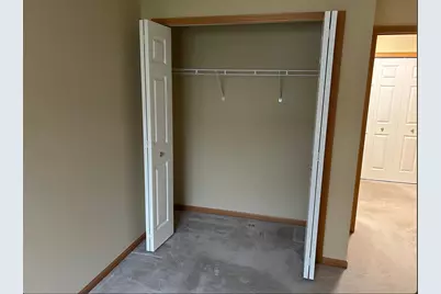 454 Willoughby Way W, Hopkins, MN 55305 - Photo 15