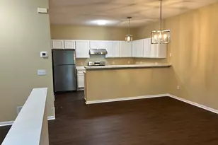 454 Willoughby Way W, Hopkins, MN 55305 - Photo 5