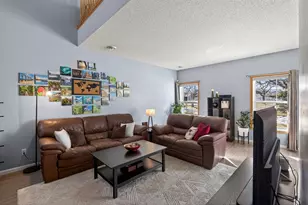 8530 Grove Cir, Shakopee, MN 55379 - Photo 9