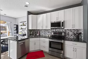 8530 Grove Cir, Shakopee, MN 55379 - Photo 13