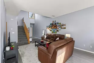 8530 Grove Cir, Shakopee, MN 55379 - Photo 11