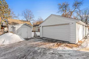 5213 Oliver Ave N, Minneapolis, MN 55430 - Photo 27