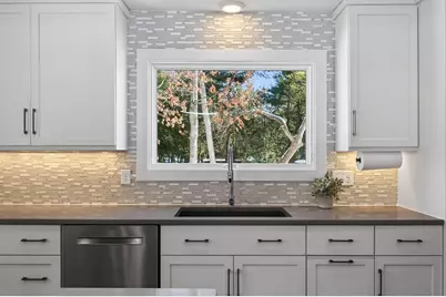 8475 Hidden Bay Trail N, Lake Elmo, MN 55042 - Photo 23