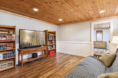 1084 3rd Street E, Saint Paul, MN 55106 - Photo 23