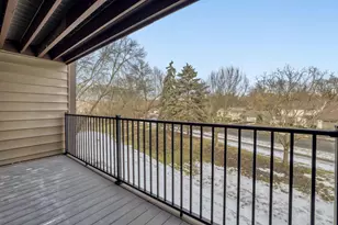 7601 W 101st St, Bloomington, MN 55438 - Photo 11