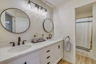 7601 W 101st St, Bloomington, MN 55438 - Photo 9