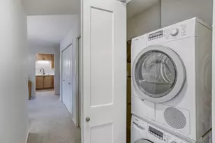 7601 W 101st St, Bloomington, MN 55438 - Photo 11