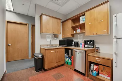 533 Hayward Avenue N, Oakdale, MN 55128 - Photo 9