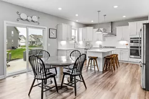 6439 Alvina Ct, Inver Grove Heights, MN 55077 - Photo 15