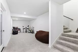 4648 Benjamin Pl, Woodbury, MN 55129 - Photo 39