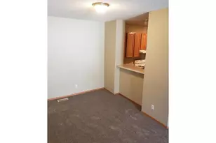 3183 Juniper Ln, Woodbury, MN 55125 - Photo 5