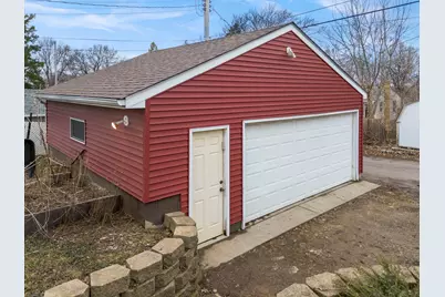 1673 Craig Place, Saint Paul, MN 55119 - Photo 21