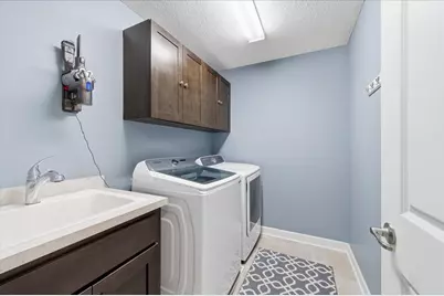 3721 Strawberry Lane, Chanhassen, MN 55331 - Photo 33