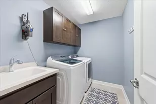 3721 Strawberry Ln, Chanhassen, MN 55331 - Photo 33